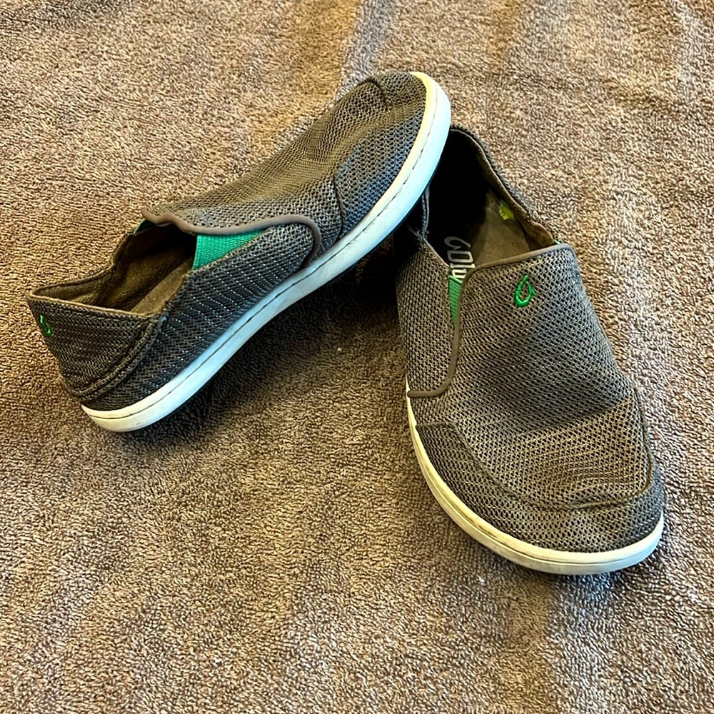 Kids Olukai shoes. Size 12